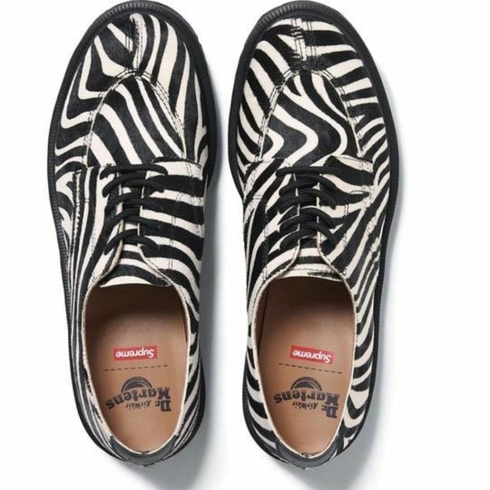 Supreme dr martens